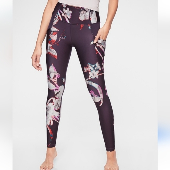 Athleta Pants - Athleta Stash Pocket Floral Salutation Tight in Powervita Regal Plum XS